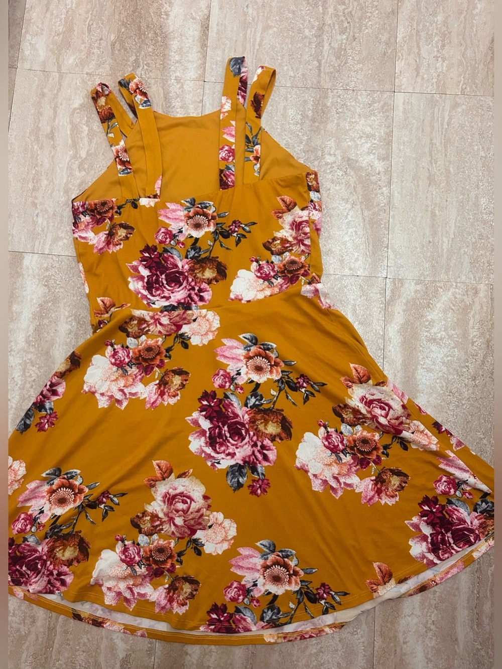 Dress - Picture 4 of 6